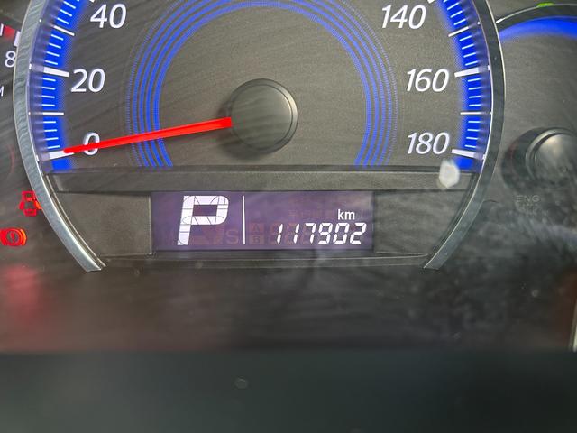 ソリオ ブラック＆ホワイト　キーフリー　プッシュスタートスマートキー　フルオートエアコン　イモビライザー　エアバック　ウォークスルー　ＡＢＳ　衝突安全ボディ　パワーステアリング　助手席エアバッグ　フルフラット　パワーウィンドウ（30枚目）