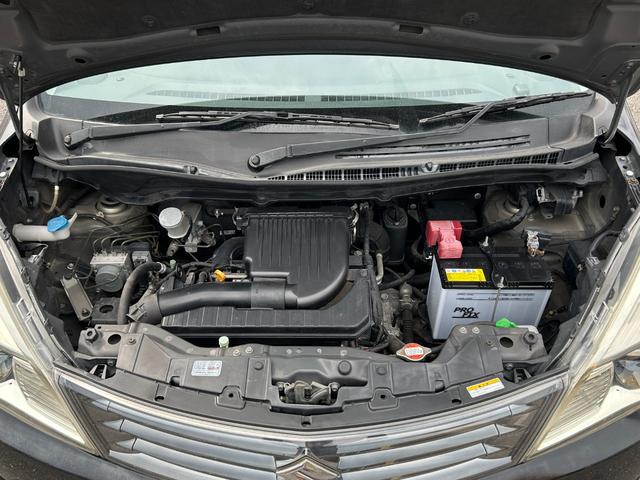 ソリオ ブラック＆ホワイト　キーフリー　プッシュスタートスマートキー　フルオートエアコン　イモビライザー　エアバック　ウォークスルー　ＡＢＳ　衝突安全ボディ　パワーステアリング　助手席エアバッグ　フルフラット　パワーウィンドウ（55枚目）