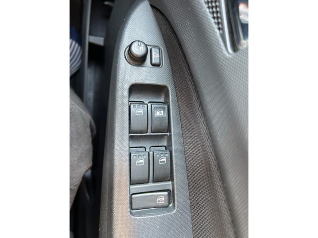 ムーヴ カスタム X SA ECOアイドル スマキ- フルフラット 衝突安全ボディ 運転席エアバック 盗難防止 横滑り防止 助手席エアバック キーレス エアコン LEDヘッドランプ パワーウインドウ パワステ ベンチシート(44枚目)