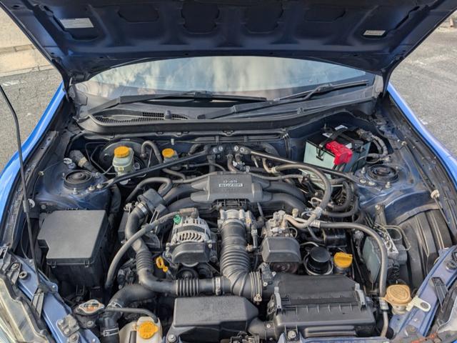 水平対向エンジン