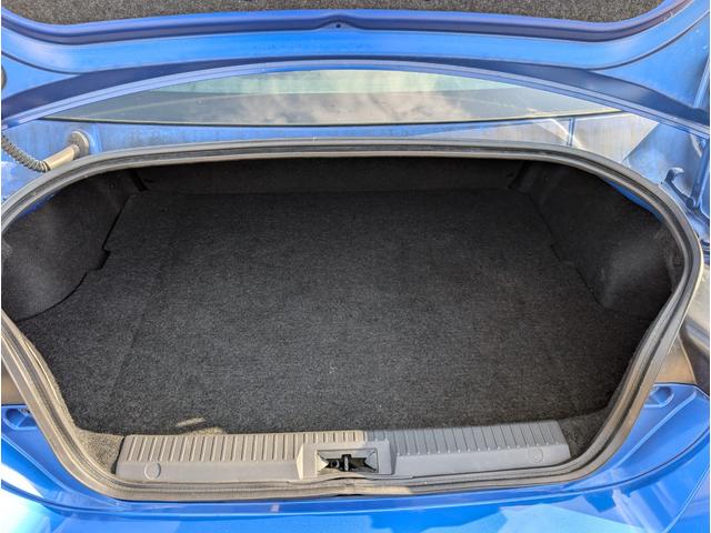 トランク意外とスペースあります。