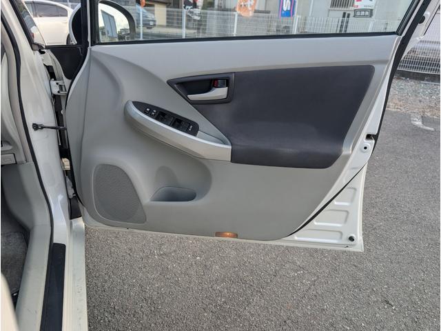 プリウス S 後期ルック サンルーフ ソーラーパネル(13枚目)