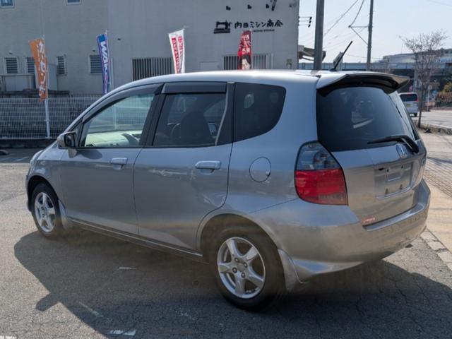 フィット １．５Ｗ　５速ＭＴ（7枚目）