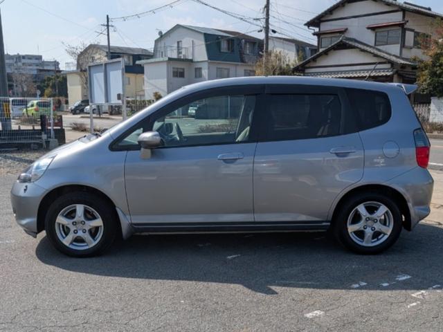 フィット １．５Ｗ　５速ＭＴ（8枚目）