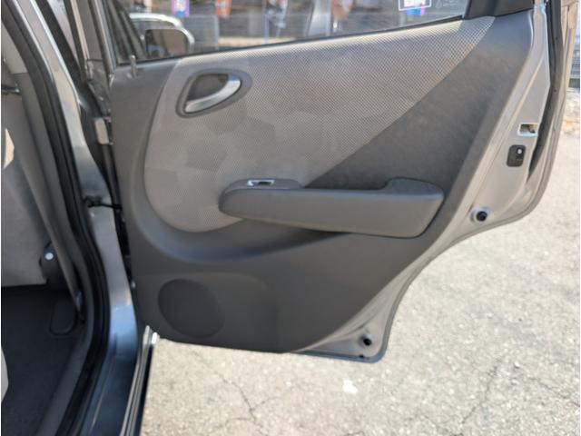 フィット １．５Ｗ　５速ＭＴ（20枚目）