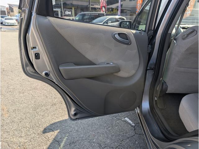 フィット １．５Ｗ　５速ＭＴ（24枚目）