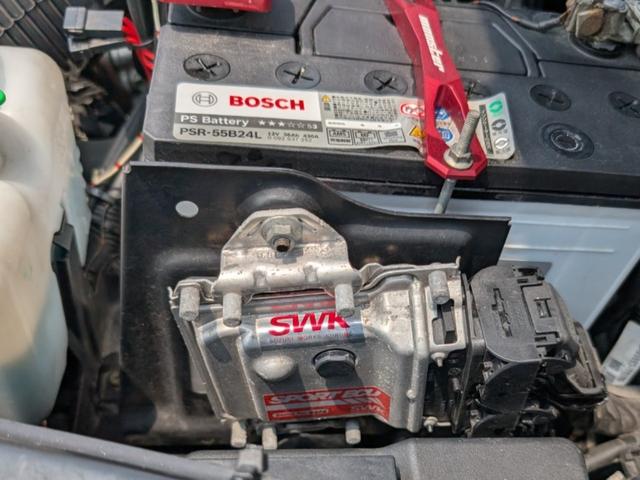 スイフトスポーツ ベースグレード　ＳＷＫ製ＥＣＵ　ＬＳＤ　リアウイング　社外強化クラッチ、ラルグス車高調、Ｍｏｎｓｔｅｒ製マフラー　ＲＡＹＳグラムライツ１７ＡＷ（15枚目）
