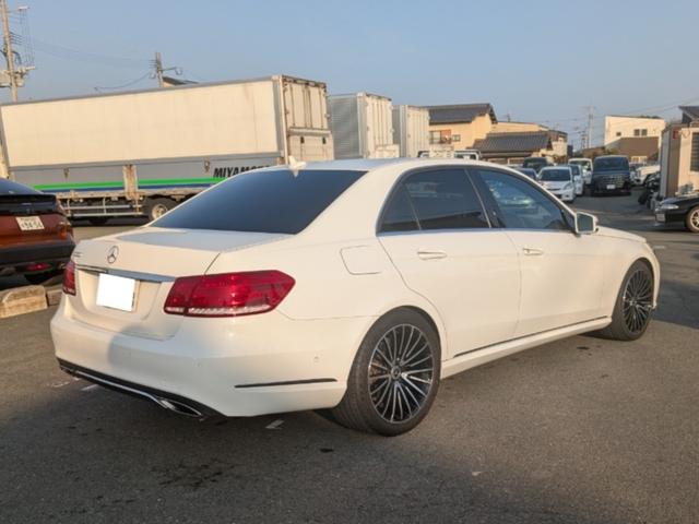 Ｅクラス Ｅ３００　アバンギャルド　社外１９ＡＷ　車検Ｒ９年３月（5枚目）