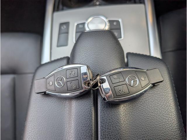 Ｅクラス Ｅ３００　アバンギャルド　社外１９ＡＷ　車検Ｒ９年３月（34枚目）