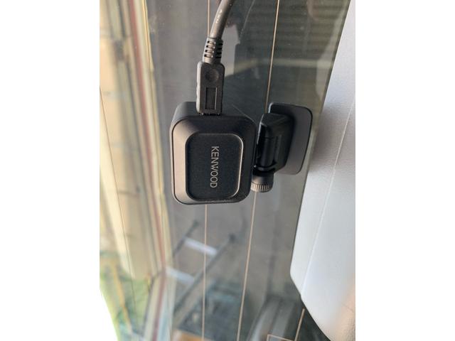 フリード Ｇ　エアロ　前後ドラレコ　禁煙車　純正ナビ　バックカメラ　電動スライドドア　７人乗り　スマートキー　オートエアコン　フルセグＴＶ　ＥＴＣ　３列シート　電動格納ミラー（19枚目）