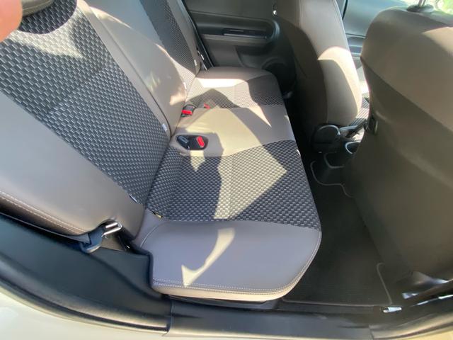 アクア クロスオーバー　グラム　９インチメモリーナビ　バックカメラ　ドライブレコーダー　衝突被害軽減システム　ＥＴＣ　ＣＤ＆ＤＶＤ再生　アルミホイール　スマートキー　ハイブリッド（21枚目）