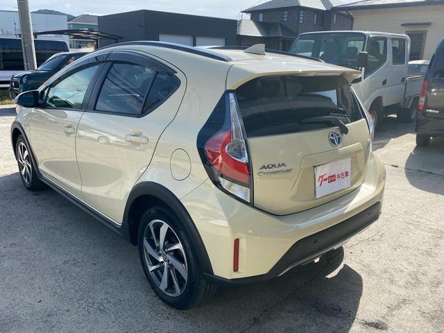 アクア クロスオーバー　グラム　９インチメモリーナビ　バックカメラ　ドライブレコーダー　衝突被害軽減システム　ＥＴＣ　ＣＤ＆ＤＶＤ再生　アルミホイール　スマートキー　ハイブリッド（23枚目）