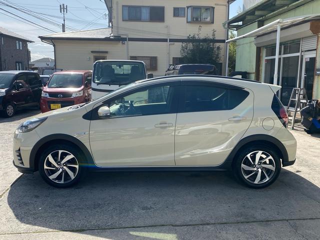 アクア クロスオーバー　グラム　９インチメモリーナビ　バックカメラ　ドライブレコーダー　衝突被害軽減システム　ＥＴＣ　ＣＤ＆ＤＶＤ再生　アルミホイール　スマートキー　ハイブリッド（27枚目）