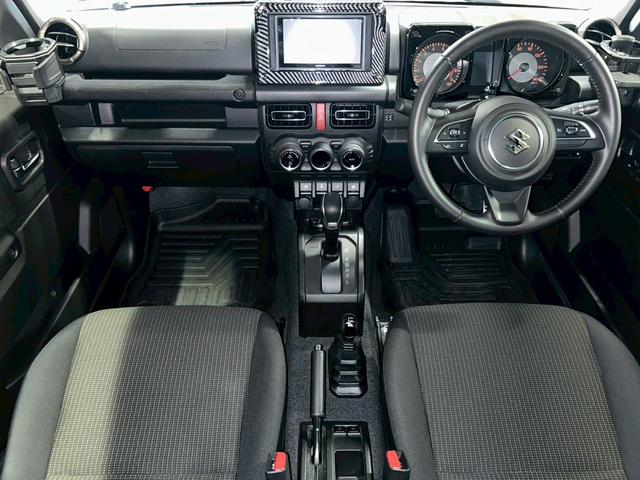 ジムニー ＸＣ　ＡｐｐｌｅＣａｒＰｌａｙ・バックカメラ・Ｂｌｕｅｔｏｏｔｈオーディオ・マッドフラップ・ＥＴＣ・ドリンクホルダー・ドライブレコーダー・クルーズコントロール・左右シートヒーター・アルミホイール（3枚目）
