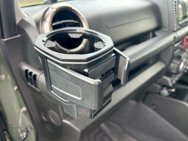 ジムニー ＸＣ　ＡｐｐｌｅＣａｒＰｌａｙ・バックカメラ・Ｂｌｕｅｔｏｏｔｈオーディオ・マッドフラップ・ＥＴＣ・ドリンクホルダー・ドライブレコーダー・クルーズコントロール・左右シートヒーター・アルミホイール（18枚目）