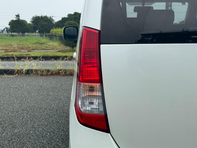 ワゴンＲ ＦＸリミテッド　プッシュスタート・スマートキー×２・電動格納ミラー・オーディオ・パワーステアリング・盗難防止装置・パワーウィンドウ・ベンチシート・フルフラットシート（14枚目）