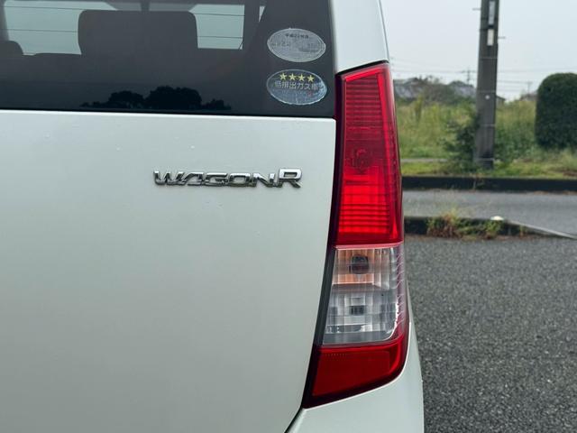 ワゴンＲ ＦＸリミテッド　プッシュスタート・スマートキー×２・電動格納ミラー・オーディオ・パワーステアリング・盗難防止装置・パワーウィンドウ・ベンチシート・フルフラットシート（15枚目）