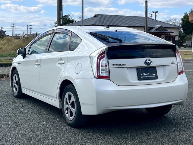 プリウス S ナビ・フルセグ・Bluetooth・ETC・オートエアコン・オートヘッドライト・プッシュスタート・ステアリングリモコン・電動格納ミラー・スマートキー・フォグランプ(2枚目)