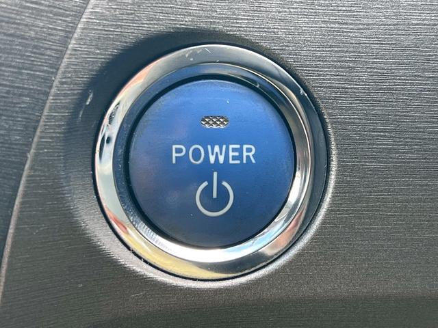 プリウス S ナビ・フルセグ・Bluetooth・ETC・オートエアコン・オートヘッドライト・プッシュスタート・ステアリングリモコン・電動格納ミラー・スマートキー・フォグランプ(11枚目)