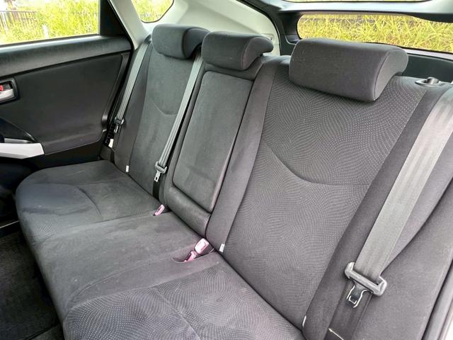 プリウス S ナビ・フルセグ・Bluetooth・ETC・オートエアコン・オートヘッドライト・プッシュスタート・ステアリングリモコン・電動格納ミラー・スマートキー・フォグランプ(32枚目)