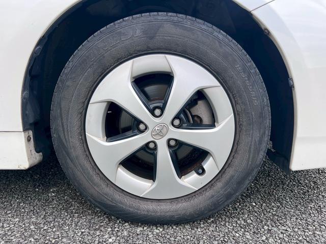 プリウス S ナビ・フルセグ・Bluetooth・ETC・オートエアコン・オートヘッドライト・プッシュスタート・ステアリングリモコン・電動格納ミラー・スマートキー・フォグランプ(36枚目)