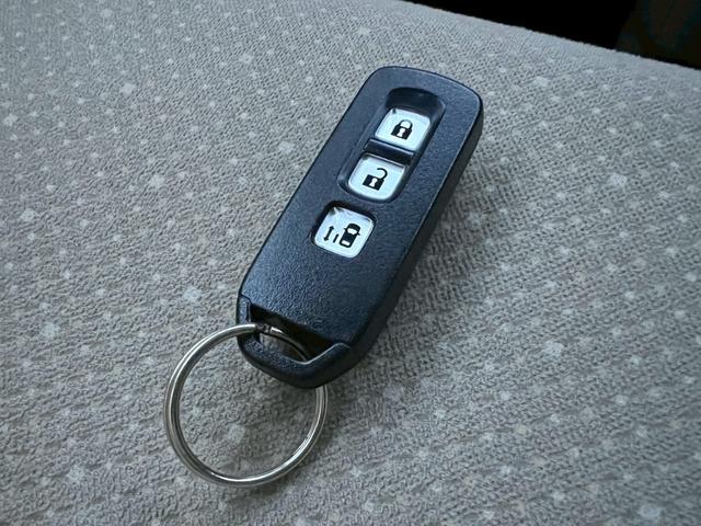 Ｎ－ＢＯＸ Ｇ・Ｌパッケージ　・オーディオ・オートエアコン・パワースライドドア・電動格納ミラー・プッシュスタート・スマートキー・ライト高調整機能・アイドリングストップ（12枚目）