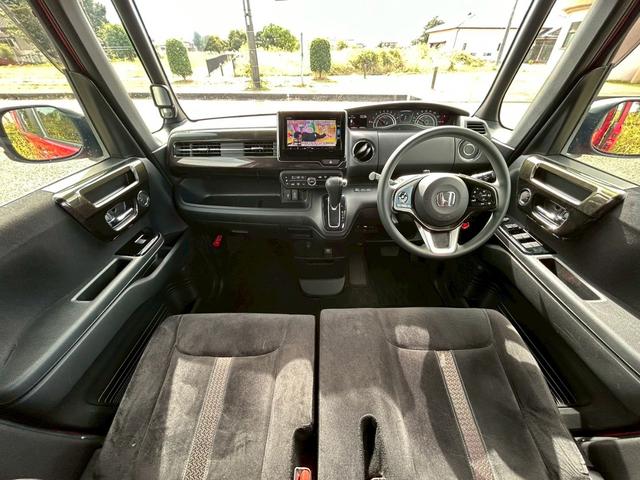 Ｎ－ＢＯＸカスタム Ｇ・Ｌホンダセンシング　ディーラー整備車両・ドライブレコーダー・ＥＴＣ・バックカメラ・ナビ・フルセグ・ＴＶ・Ｂｌｕｅｔｏｏｔｈオーディオ・左パワースライドドア・アルミホイール・アダプティブクルーズコントロール（3枚目）