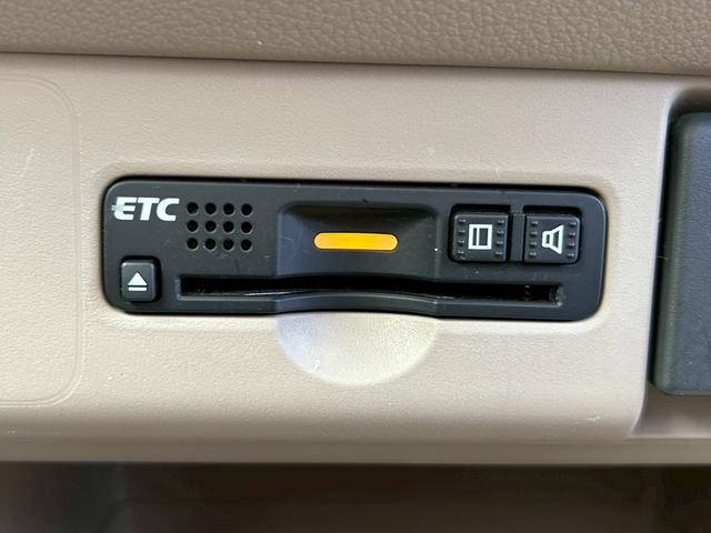 N-BOX G・Lパッケージ ディーラー整備車両・後期型・ツートンカラー・両側パワースライドドア・ビルトインETC・Bluetoothオーディオ・アルミホイール・ナビ・フルセグTV・アイドリングストップ・シートカバー(4枚目)