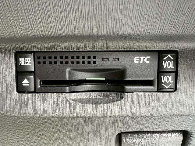 プリウス Ｇツーリングセレクションレザーパッケージ　ディーラー車・ナビ・フルセグ・ＥＴＣ・オートクルーズ・プッシュスタート・電動格納ミラー・クリアランスソナー・オートエアコン・オートヘッドライト・ステアリングリモコン・アルミホイール（8枚目）