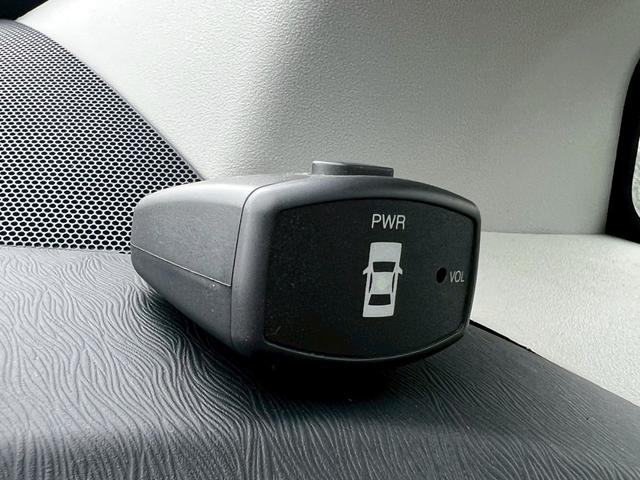 プリウス Ｇツーリングセレクションレザーパッケージ　ディーラー車・ナビ・フルセグ・ＥＴＣ・オートクルーズ・プッシュスタート・電動格納ミラー・クリアランスソナー・オートエアコン・オートヘッドライト・ステアリングリモコン・アルミホイール（12枚目）