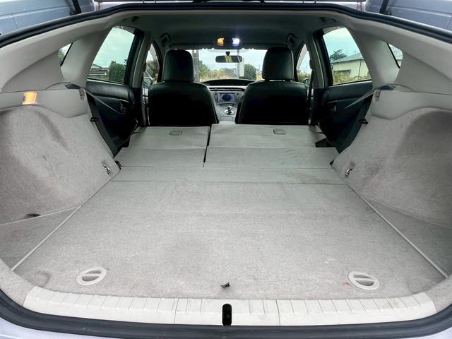 プリウス Ｇツーリングセレクションレザーパッケージ　ディーラー車・ナビ・フルセグ・ＥＴＣ・オートクルーズ・プッシュスタート・電動格納ミラー・クリアランスソナー・オートエアコン・オートヘッドライト・ステアリングリモコン・アルミホイール（21枚目）