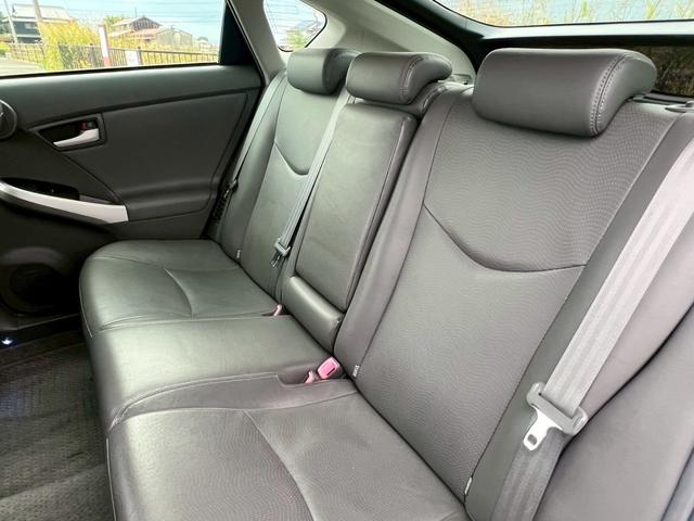 プリウス Ｇツーリングセレクションレザーパッケージ　ディーラー車・ナビ・フルセグ・ＥＴＣ・オートクルーズ・プッシュスタート・電動格納ミラー・クリアランスソナー・オートエアコン・オートヘッドライト・ステアリングリモコン・アルミホイール（34枚目）