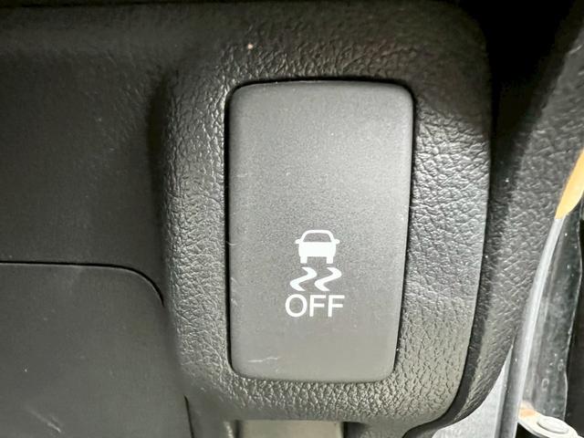 Ｎ－ＢＯＸカスタム Ｇ・Ｌパッケージ　ディーラー車・ナビ・フルセグ・バックカメラ・オートエアコン・ステアリングリモコン・スマートキー・プッシュスタート・電動格納ミラー・アルミホイール・オートヘッドライト・アイドリングストップ（12枚目）