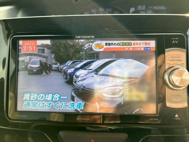 タント カスタムＸ　ＳＡ　ナビ・フルセグＴＶ・左側パワースライドドア・プッシュスタート・スマートキーアルミホイール・オートヘッドライト・盗難防止装置・アイドリングＳＴＯＰ・アクセル踏み間違い防止装置（5枚目）