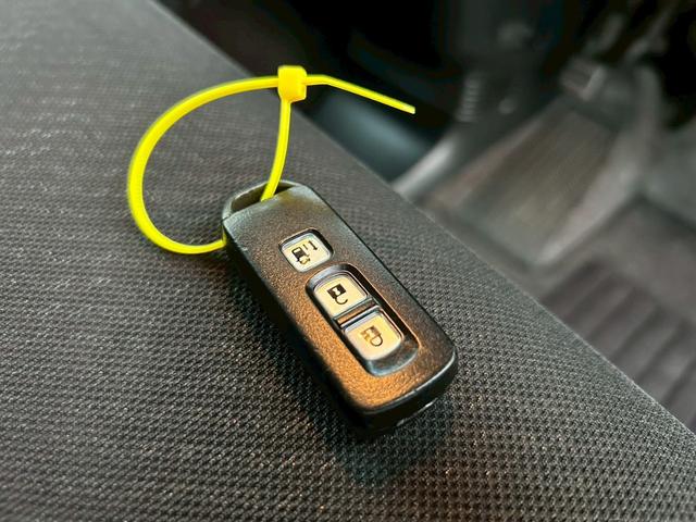 Ｎ－ＢＯＸカスタム Ｇ・Ｌパッケージ　ＥＴＣ・ナビ・フルセグＴＶ・左側パワースライドドア・右側イージークローザー・プッシュスタート・スマートキー・アルミホイール・オートヘッドライト（11枚目）