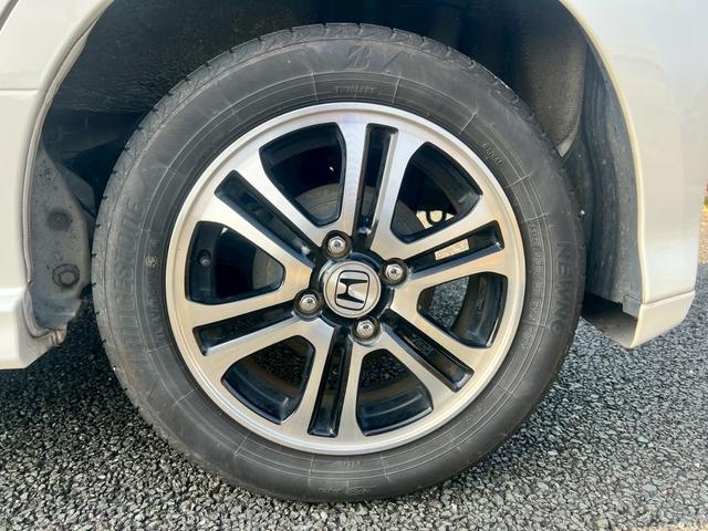 Ｎ－ＢＯＸカスタム Ｇ　ＳＳパッケージ　オーディオ・ＥＴＣ・ドラレコ・両側パワースライドドア・オートエアコン・オートヘッドライト・プッシュスタート・アイドリングストップ・アルミホイール・フォグランプ・スマートキー・電格ミラー・横滑り防止装置（35枚目）