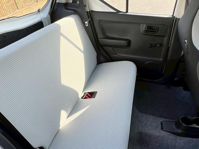 アルト Ｆ　レーダーブレーキサポート・アイドリングストップ・横滑り防止装置・キーレス・パワーステアリング・パワーウィンドウ・エアコン・クーラー・ＡＢＳ・エアバック・ＭＴモード（26枚目）