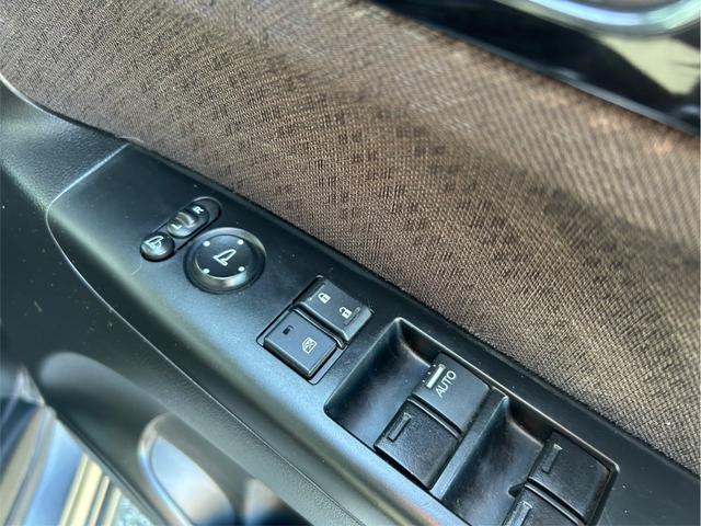 N-BOXカスタム G・Lパッケージ 左側パワースライドドア・右側イージークローザー・アイドリングストップ・ABS・横滑り防止装置・盗難防止装置・スマートキー・エコモード・アルミホイール・オートヘッドライト(25枚目)