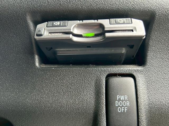 タント カスタムＸスペシャル　ナビ・フルセグＴＶ・ＥＴＣ・Ｂｌｕｅｔｏｏｔｈオーディオ・左側パワースライドドア・アイドリングストップ・スマートキー・オートＡＣ・盗難防止装置・ＡＢＳ・アルミホイール・フルフラットシート（4枚目）