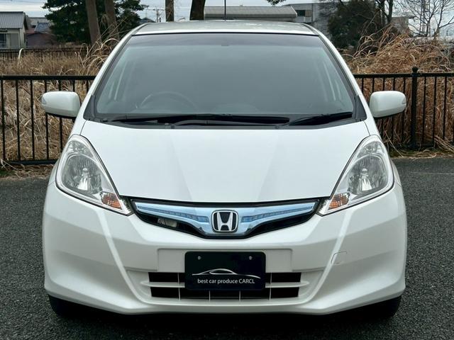 フィットハイブリッド スマートセレクション　ファインスタイル　クルーズコントロール・ビルトインＥＴＣ・運転席＆助手席シートヒーター・アルミホイール・オーディオ・横滑り防止装置・盗難防止装置・スマートキー・ＭＴモード・ＡＢＳ・電動格納ミラー（17枚目）