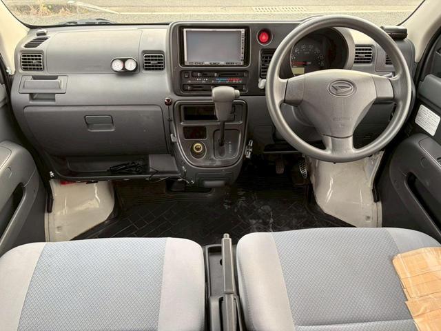 ハイゼットカーゴ ＤＸ　ドライブレコーダー・ＥＴＣ・スライドドア・エアコンクーラー・パワーステアリング・パワーウィンドウ・キーレス・助手席エアバッグ・運転席エアバッグ（17枚目）