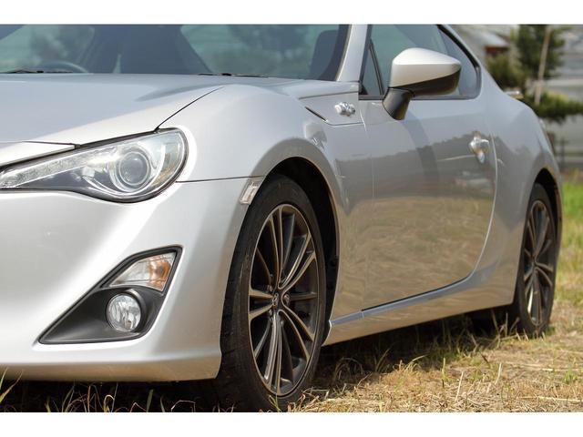 ８６ ＧＴリミテッド　車高調　カロッツェリアナビＴＶ　バックカメラ　６速マニュアル　ハーフレザーシート　ＨＩＤライト　ＤＶＤ再生可　スマートキー＆プッシュスタート　キーフリーシステム　ステアリング異音対策済み（24枚目）