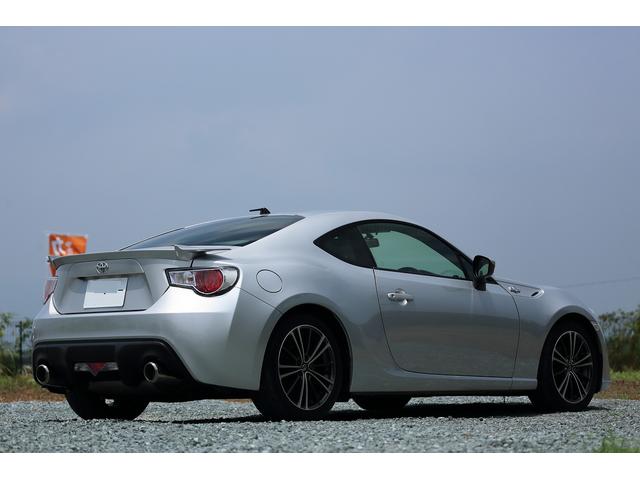 ８６ ＧＴリミテッド　車高調　カロッツェリアナビＴＶ　バックカメラ　６速マニュアル　ハーフレザーシート　ＨＩＤライト　ＤＶＤ再生可　スマートキー＆プッシュスタート　キーフリーシステム　ステアリング異音対策済み（27枚目）