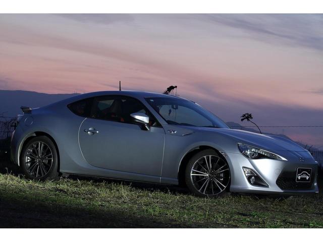 ８６ ＧＴリミテッド　車高調　カロッツェリアナビＴＶ　バックカメラ　６速マニュアル　ハーフレザーシート　ＨＩＤライト　ＤＶＤ再生可　スマートキー＆プッシュスタート　キーフリーシステム　ステアリング異音対策済み（30枚目）