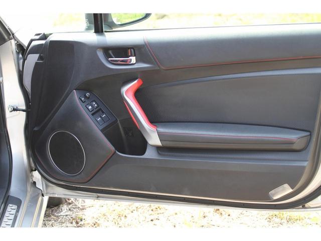 ８６ ＧＴリミテッド　車高調　カロッツェリアナビＴＶ　バックカメラ　６速マニュアル　ハーフレザーシート　ＨＩＤライト　ＤＶＤ再生可　スマートキー＆プッシュスタート　キーフリーシステム　ステアリング異音対策済み（33枚目）