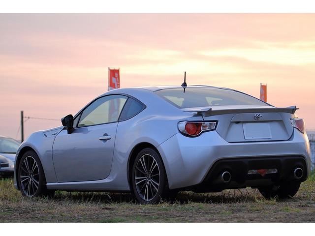 ８６ ＧＴリミテッド　車高調　カロッツェリアナビＴＶ　バックカメラ　６速マニュアル　ハーフレザーシート　ＨＩＤライト　ＤＶＤ再生可　スマートキー＆プッシュスタート　キーフリーシステム　ステアリング異音対策済み（37枚目）