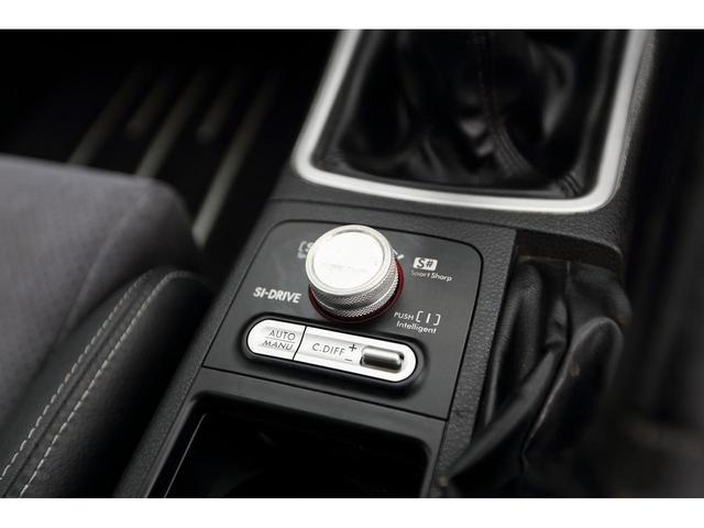 インプレッサ ＷＲＸ　ＳＴｉ　アペックスマフラー　スピリット車高調　スペックＣ用純正１８インチアルミホイール　６速マニュアル　ＤＣＣＤ　ＳＩドライブ　スマートキー　オートエアコン　ハーフレザーシート　スパルコステアリング（14枚目）