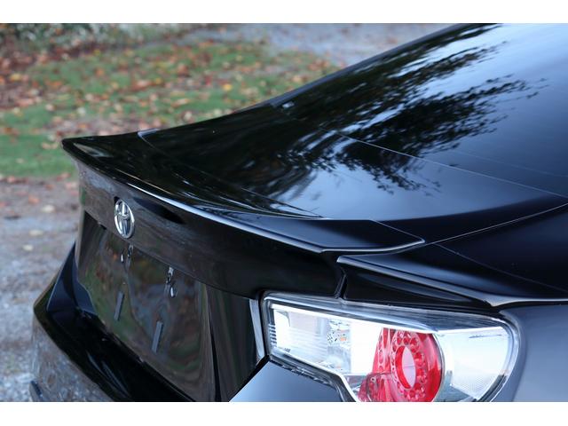 ８６ ＧＴ　６速マニュアル　純正ナビ　フルセグＴＶ　バックカメラ　フロントカメラ　モデリスタトランクスポイラー　オートエアコン　オートリトラクトミラー　スマートキー（9枚目）