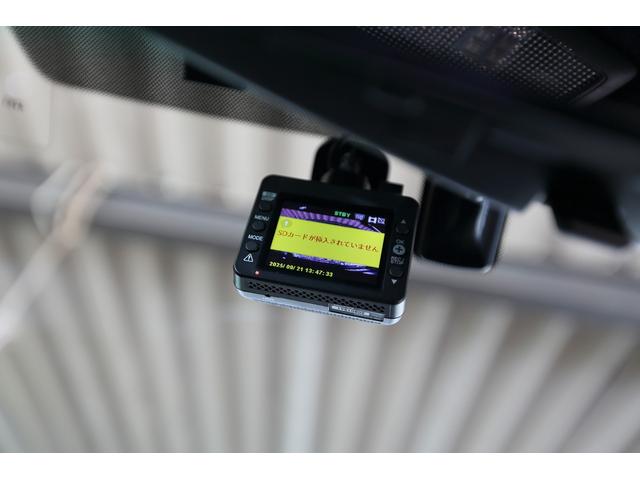８６ ＧＴ　６速マニュアル　純正ナビ　フルセグＴＶ　バックカメラ　フロントカメラ　モデリスタトランクスポイラー　オートエアコン　オートリトラクトミラー　スマートキー（17枚目）