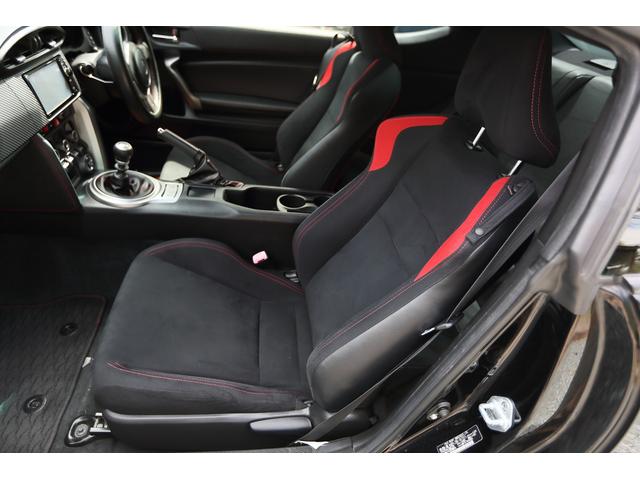 ８６ ＧＴ　６速マニュアル　純正ナビ　フルセグＴＶ　バックカメラ　フロントカメラ　モデリスタトランクスポイラー　オートエアコン　オートリトラクトミラー　スマートキー（27枚目）